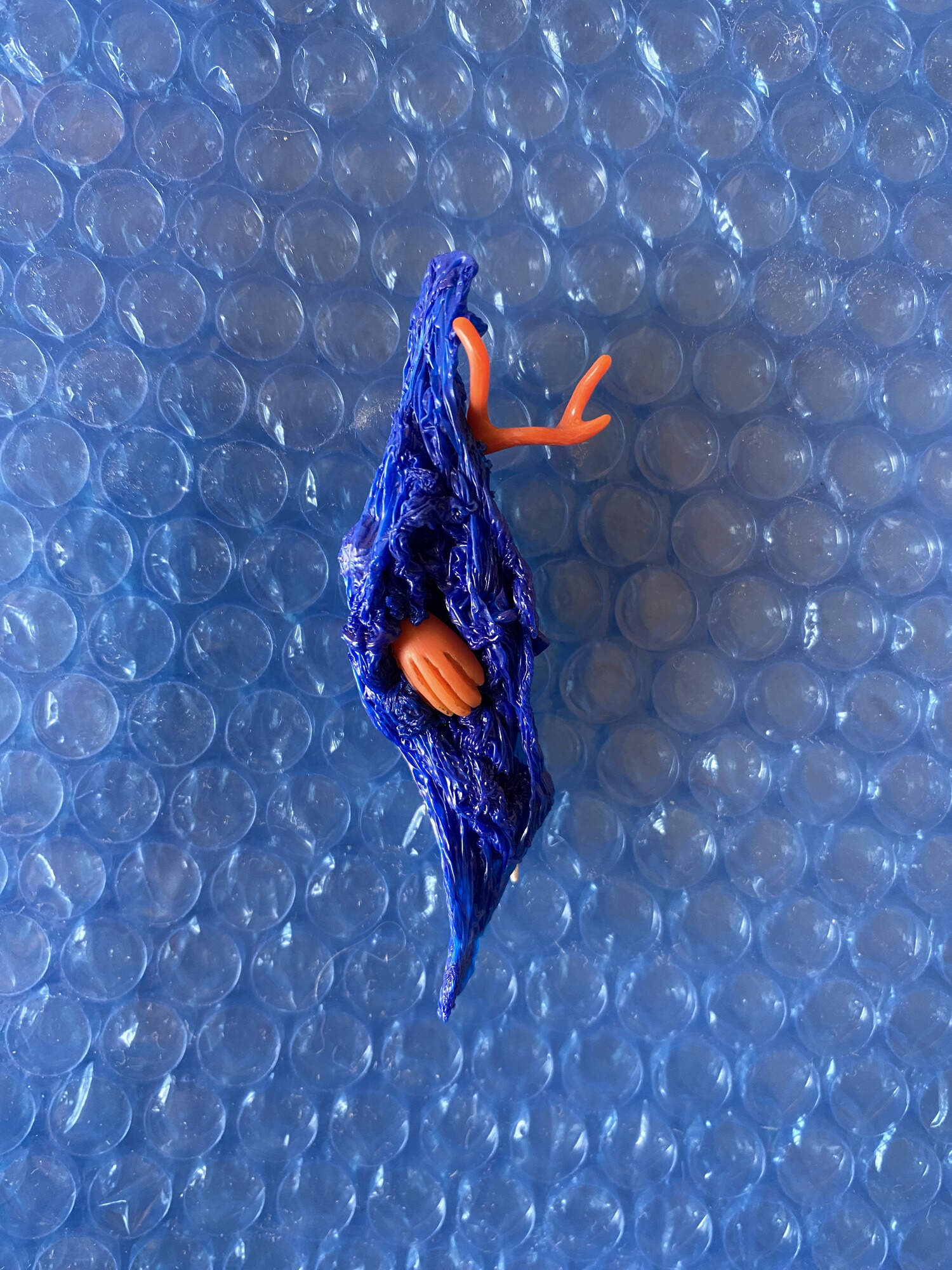 Brooch— Regarde la mer qui s'agite — 9