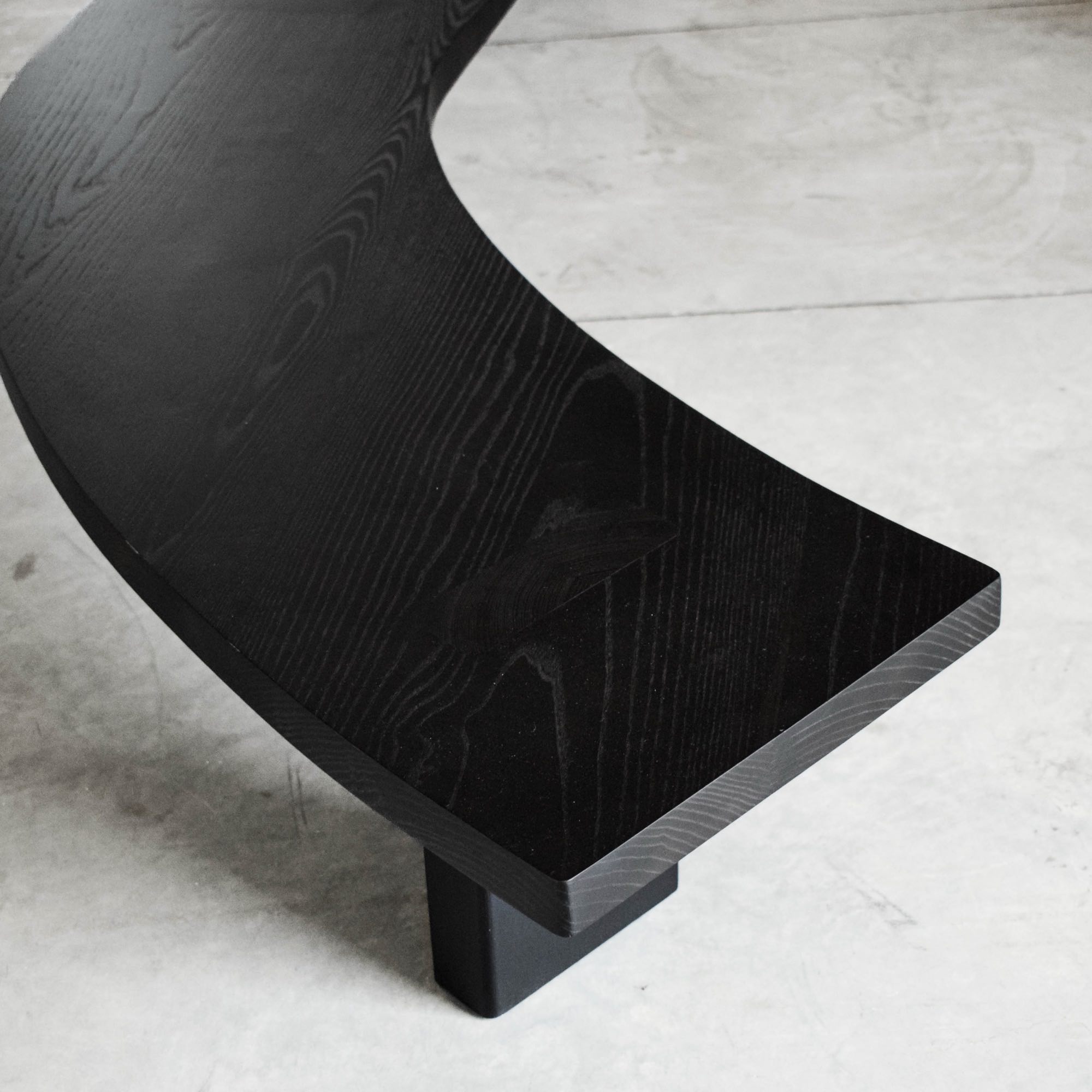 Table Serpent — 2