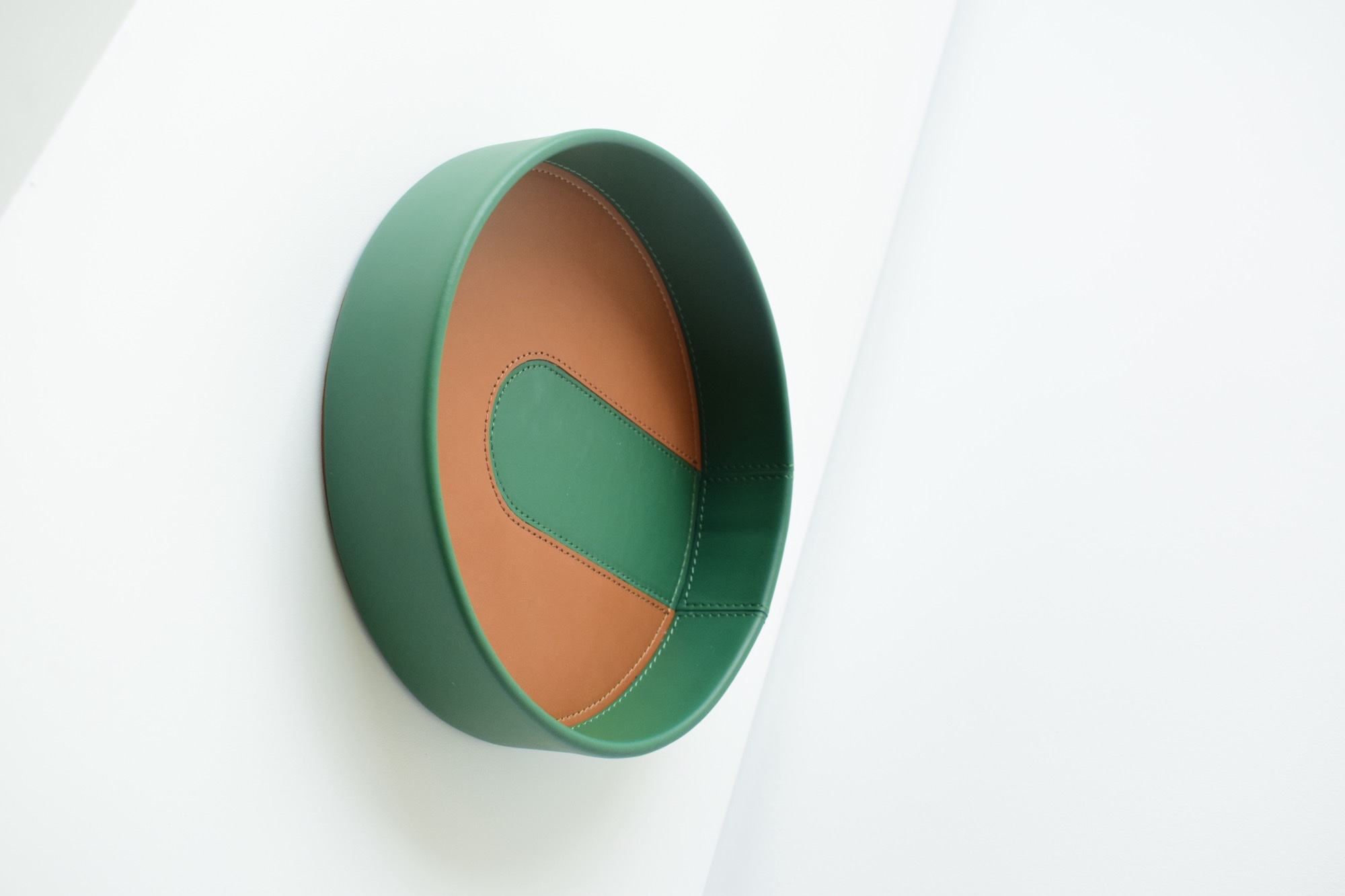 Round Trays — 5