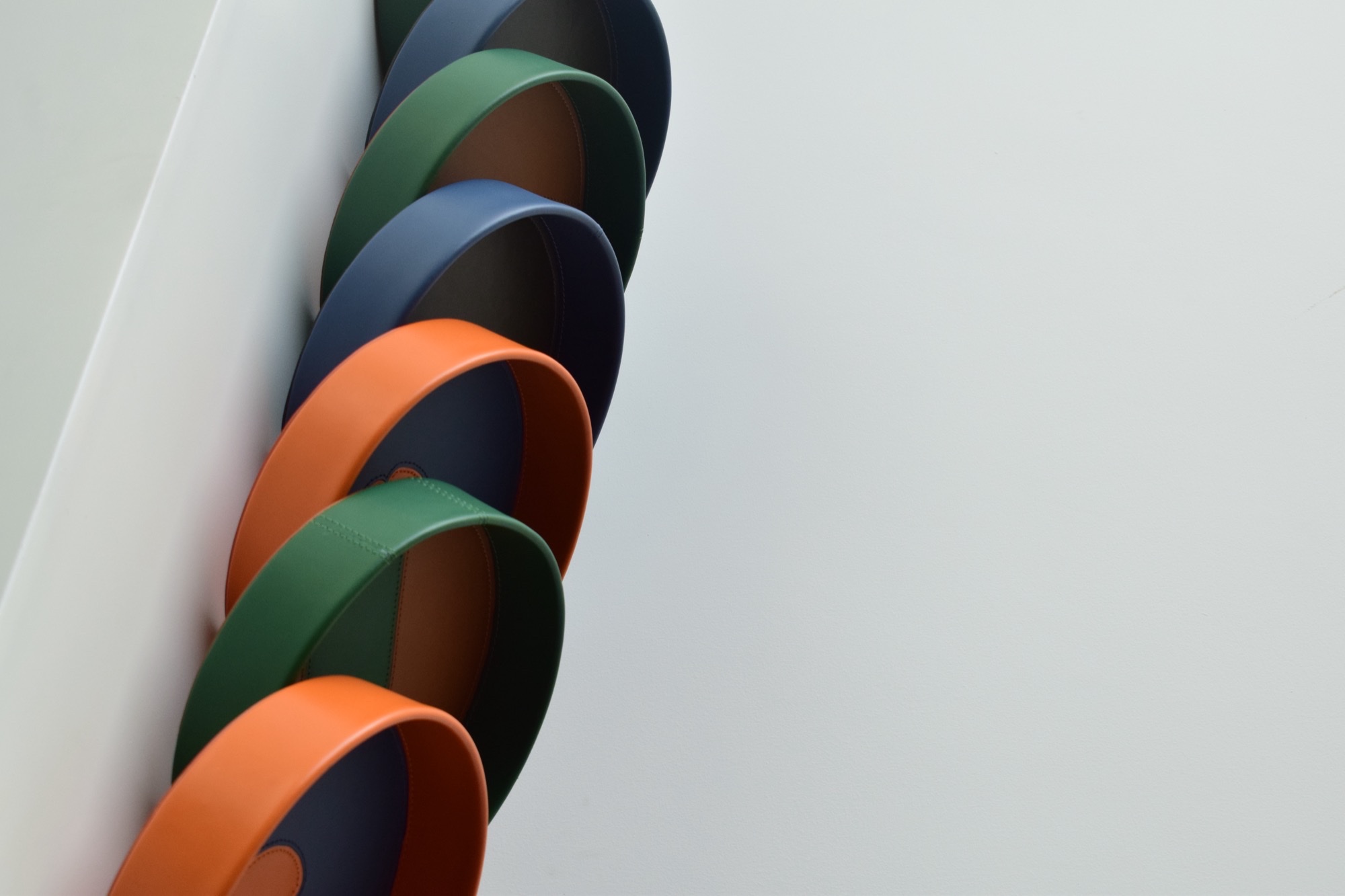 Round Trays — 9